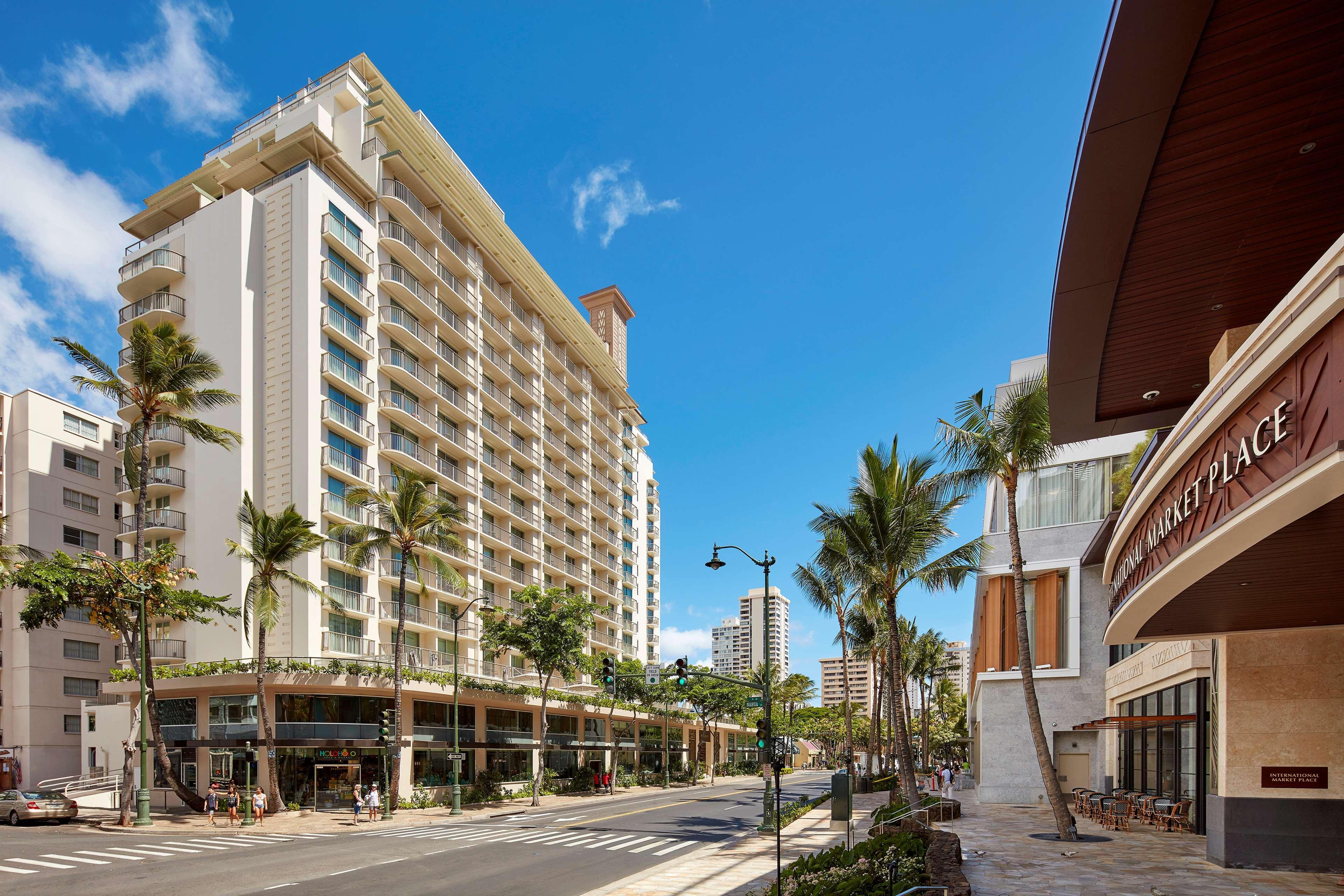Hilton Garden Inn Waikiki Beach Гонолулу Экстерьер фото